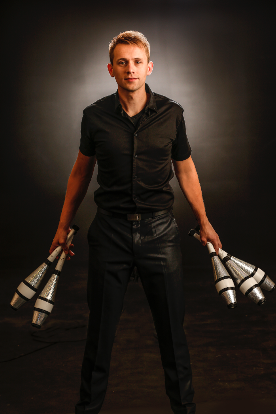 Niels Duinker, comedy juggler